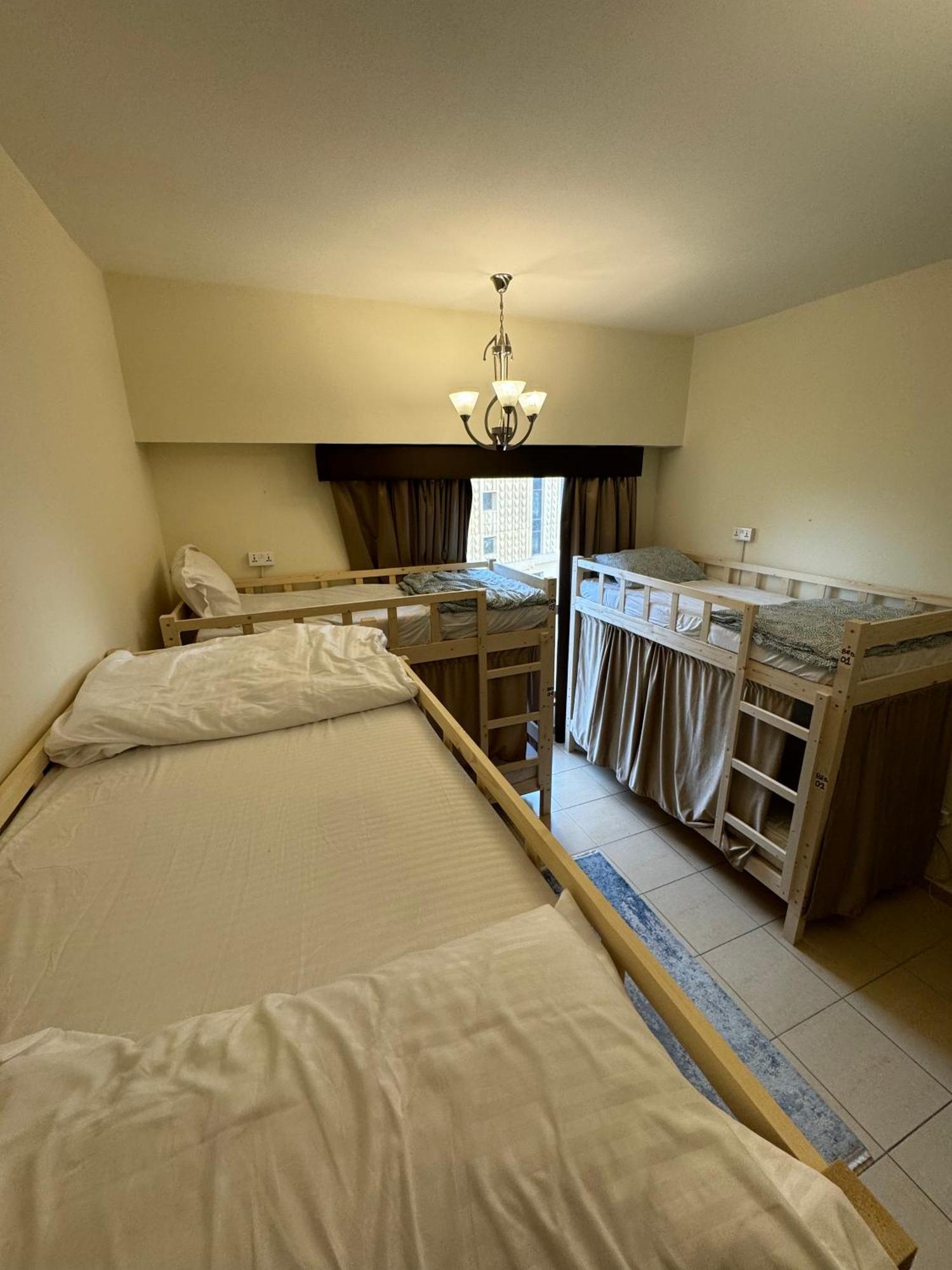 Lunar Cozy Hostel - Jbr Dubai Esterno foto